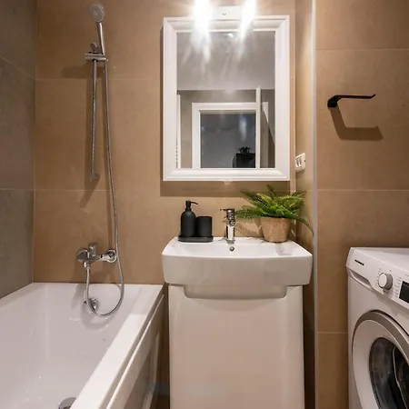627 Apartment